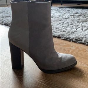 Circus by Sam Edelman Grey booties with zipper